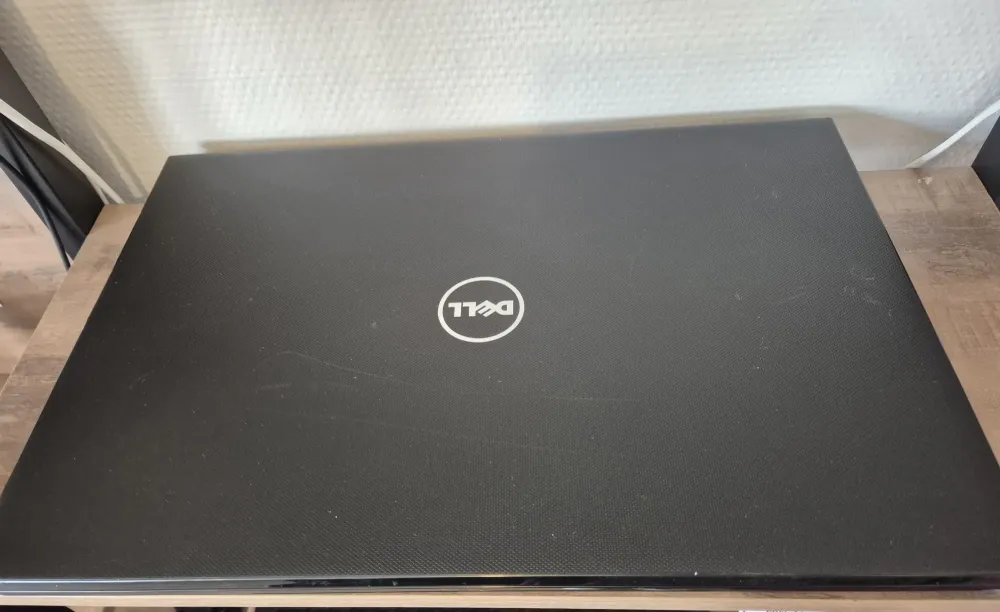 Dell vostro dessus